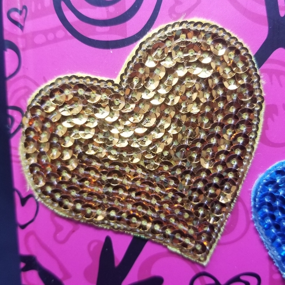 TEEN NIV THINLINE HOLY BIBLE - PINK WITH HEARTS - Picture 6 of 11